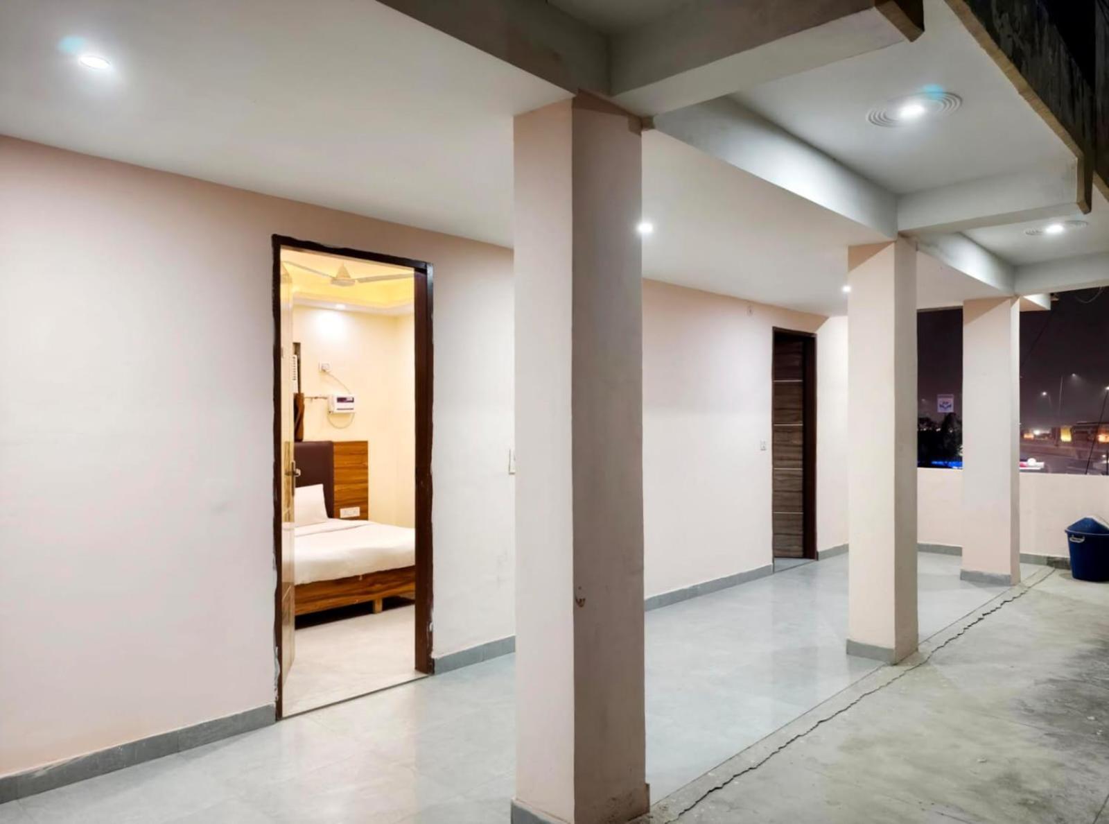 Dev Hotel