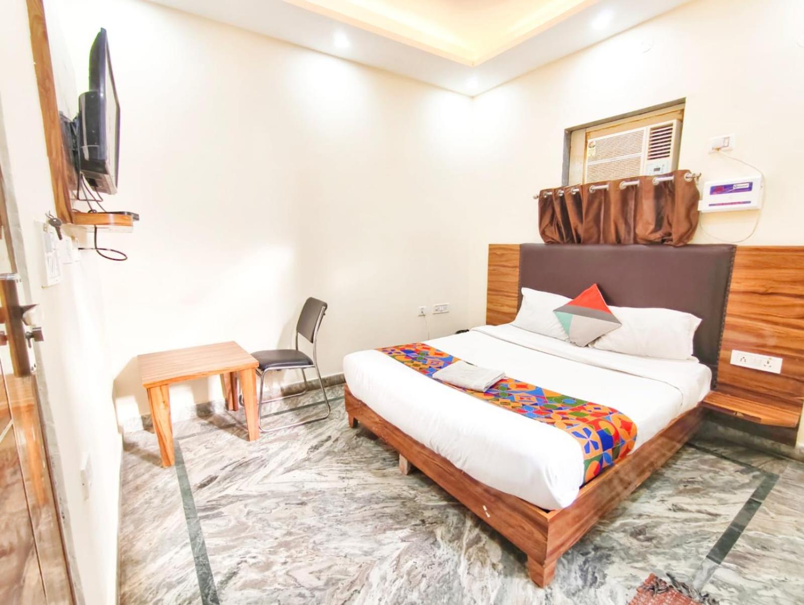 Dev Hotel New Delhi